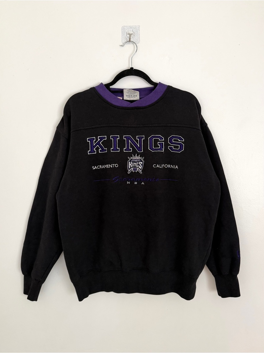 Vintage Lee Sport Sacramento Kings NBA Officially Licensed Crewneck Sweatshirt